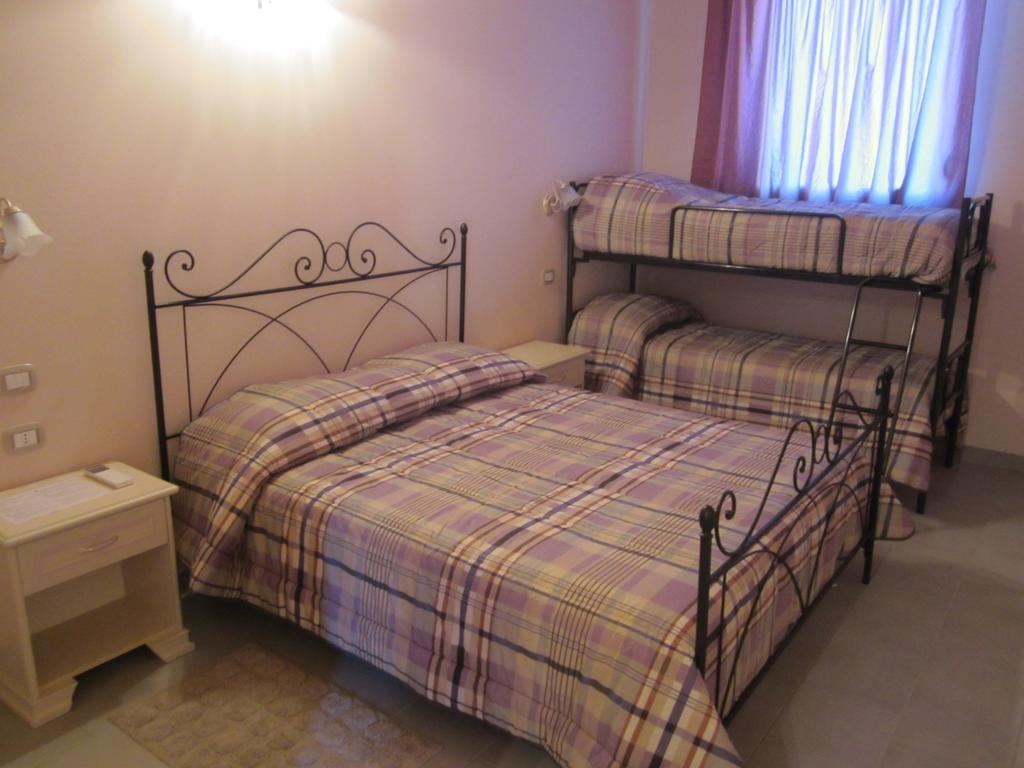 Agriturismo Perugini Bed and Breakfast Cesena Rum bild